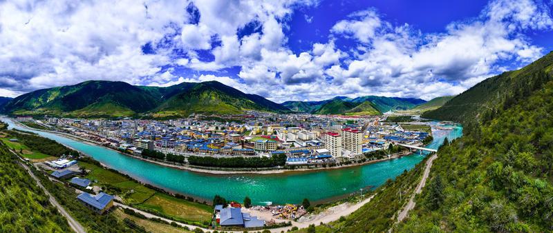 甲子巨變迎大慶 振興奮進(jìn)新時代